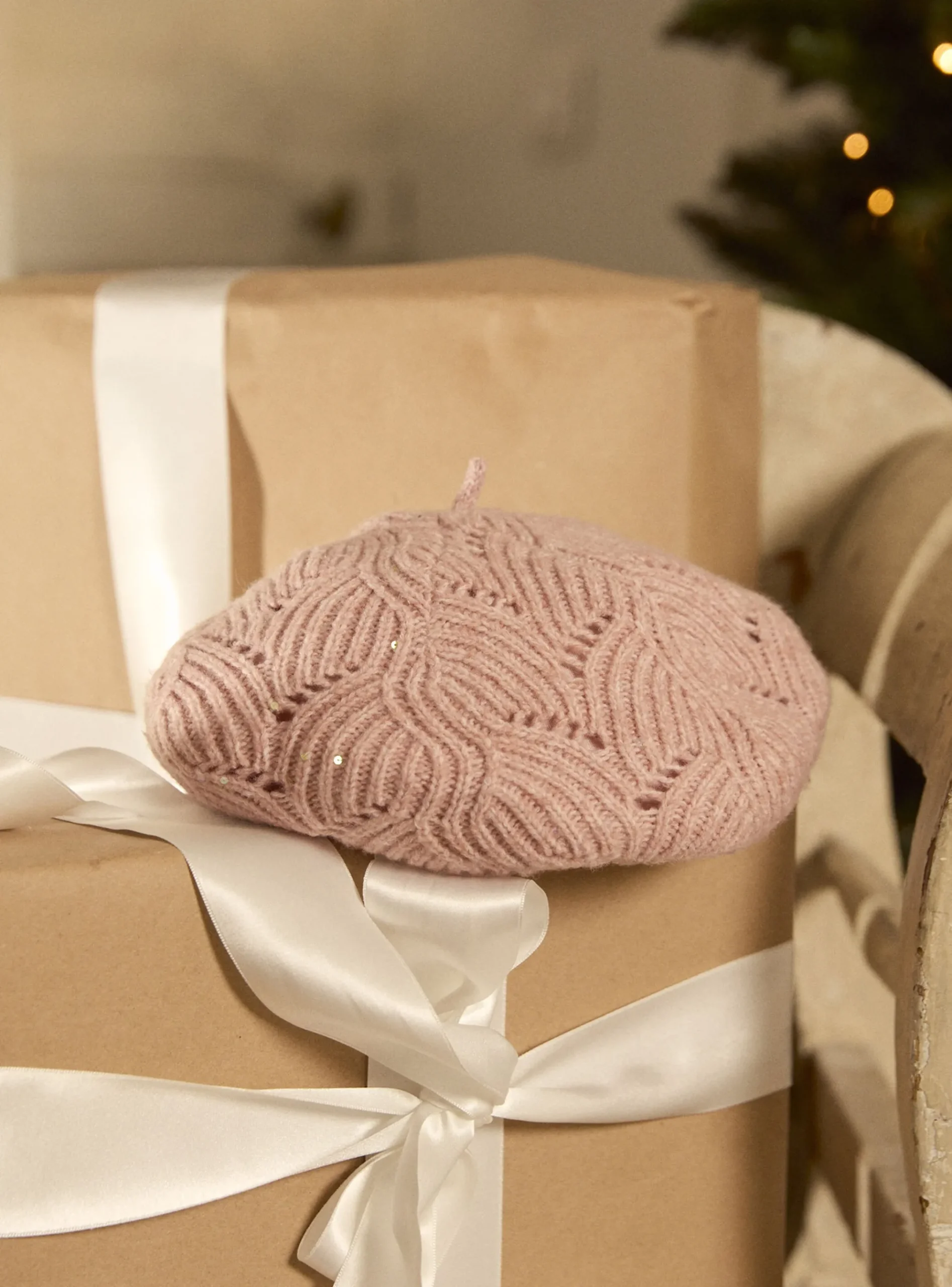 Sergent Major Bonnet, Echarpe & Gants-Bonnet en maille type béret avec des sequins dans le fil