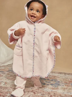 Sergent Major Pyjama & Grenouillère-Cape de bain à capuche rose à motif fleuri.